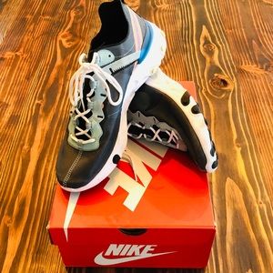 SOLD!!! Nike React Element 55– Smells “like new!”